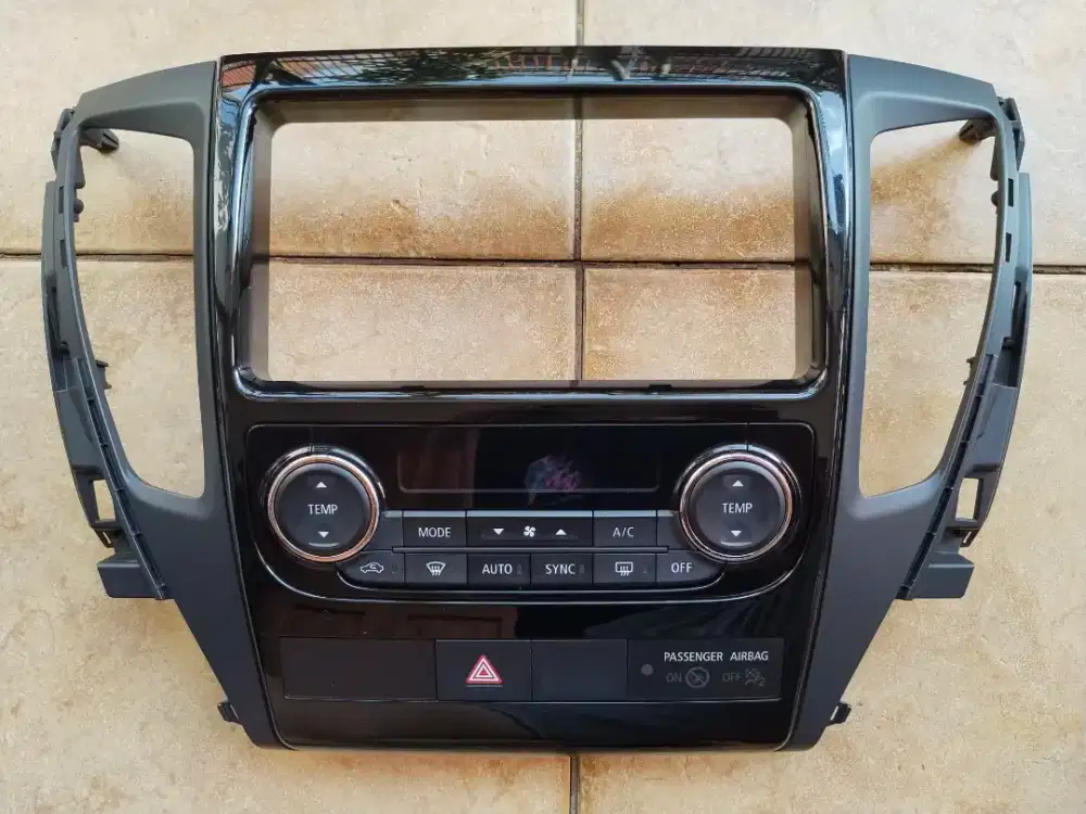 Panel AC Pajero / Clemete Ac