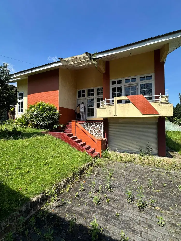Dijual Villa Siap Huni Lebar 31m Hadap Barat SHM