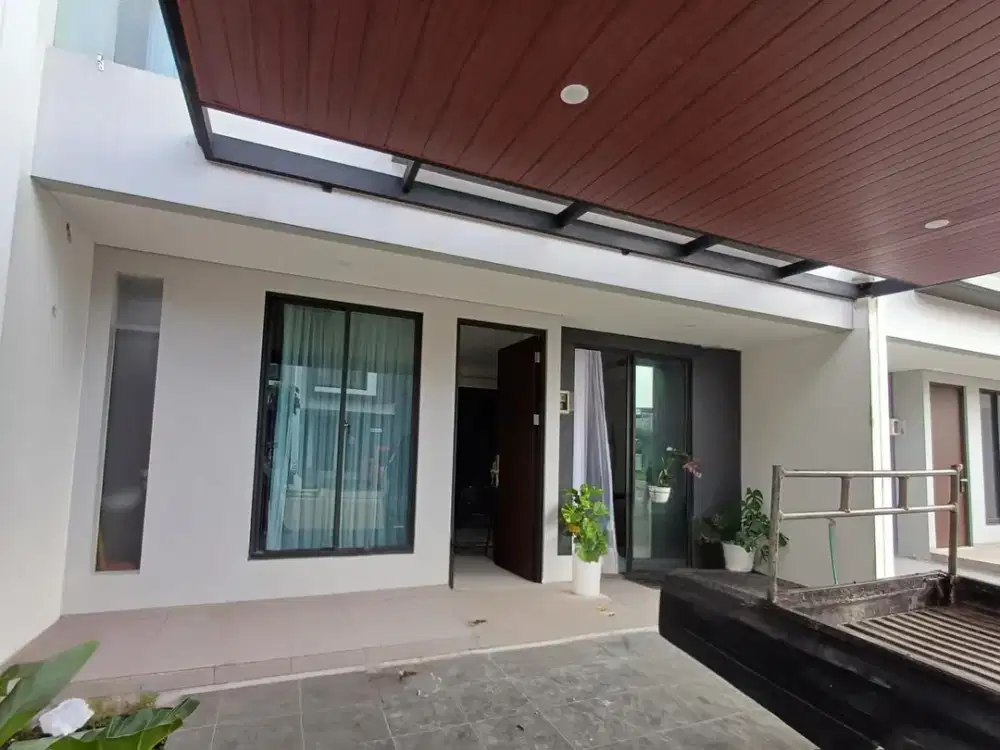 Disewakan rumah 2 lantai siap huni di Kebayoran Residence Bintaro CL 569