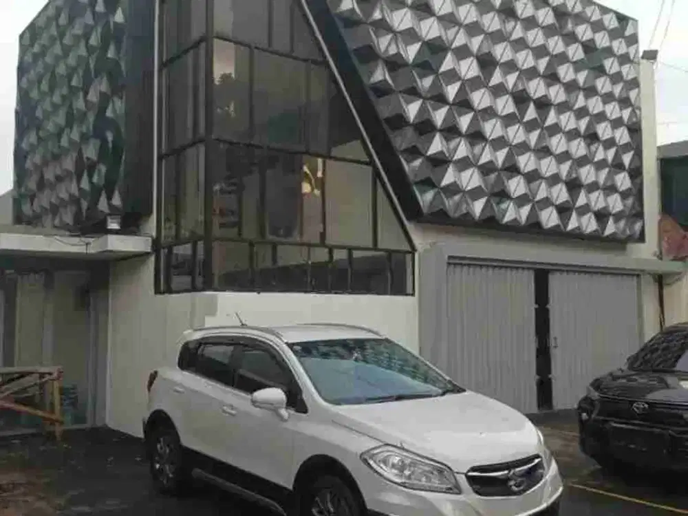 Gedung 20 x30meter Raya Radio Dalam