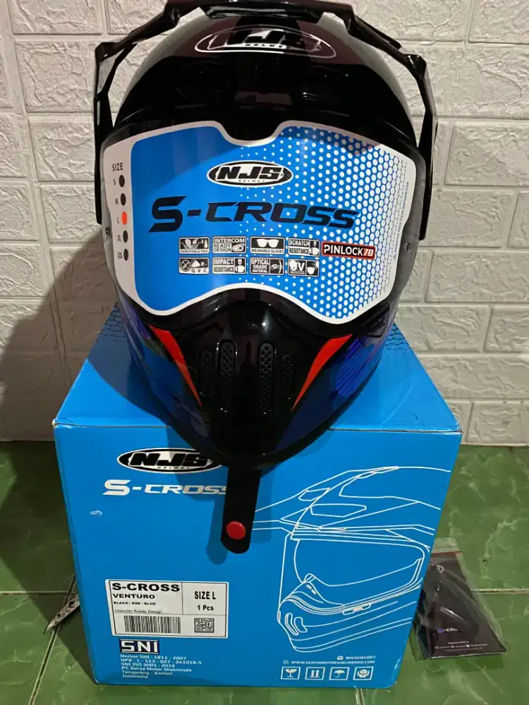 Helm njs scros mulus banget