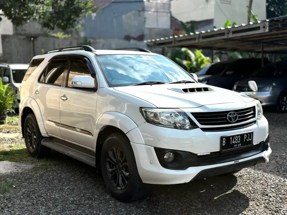 TOYOTA FORTUNER TRD VNT SOLAR 2015