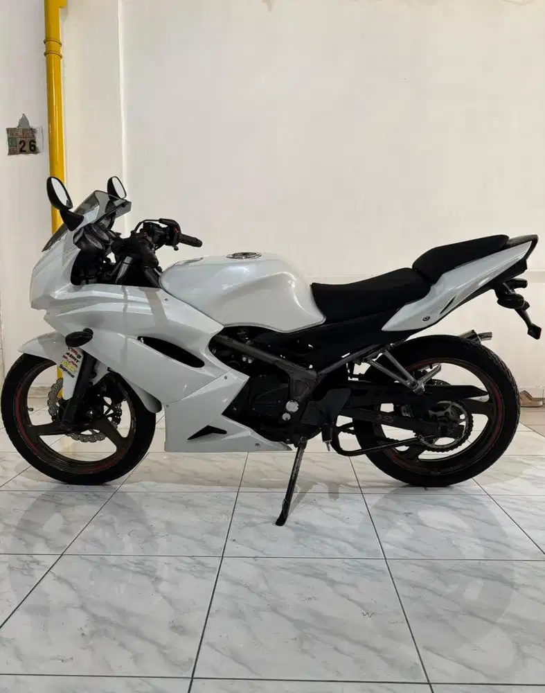 Kawasaki Ninja 150 RR 2013 Putih , R SS RR M kis kips