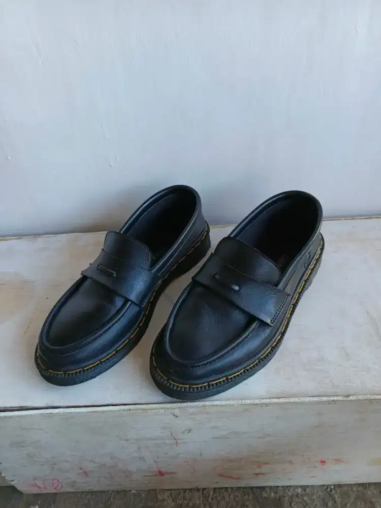 Sepatu casual uk 39