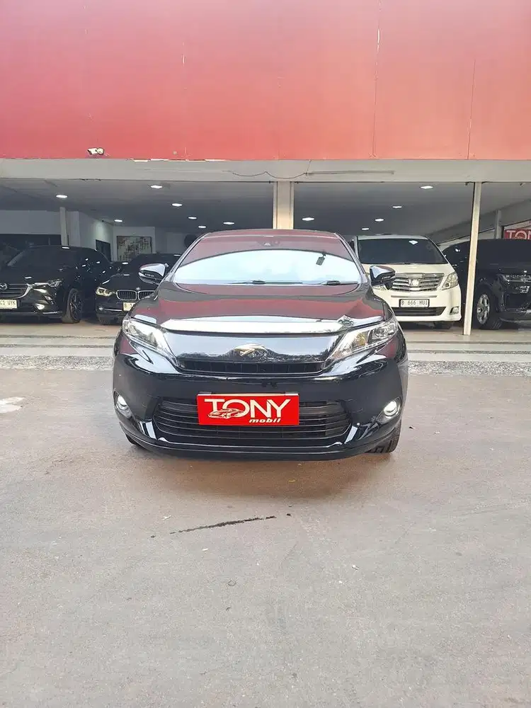 Toyota New Harrier 2.0L AT 2014 Hitam
