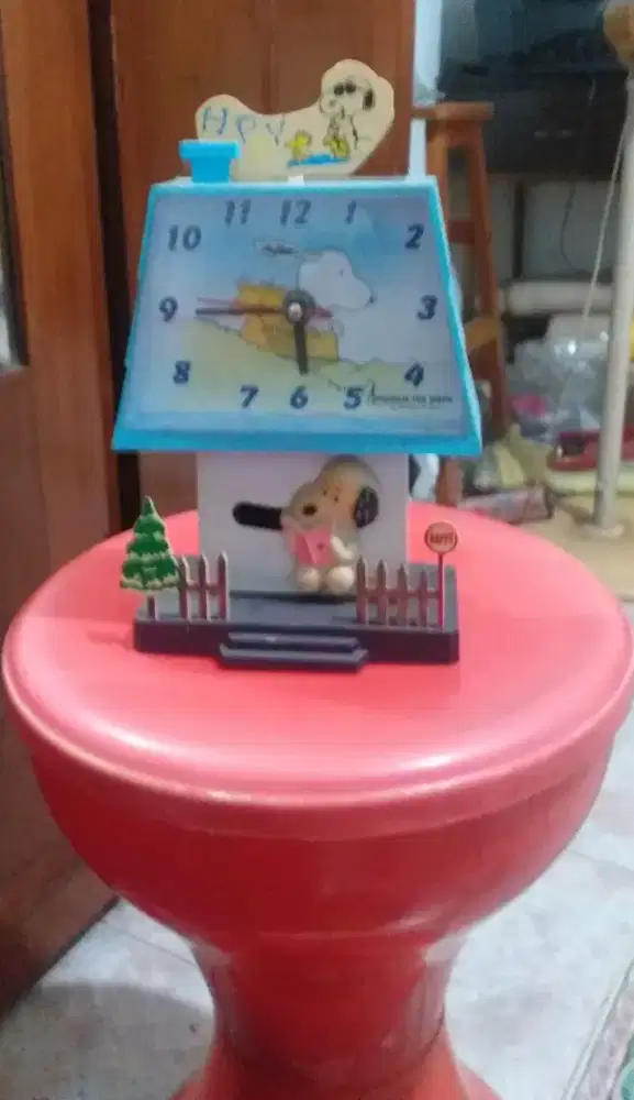 Jam Meja Snoppy Antik