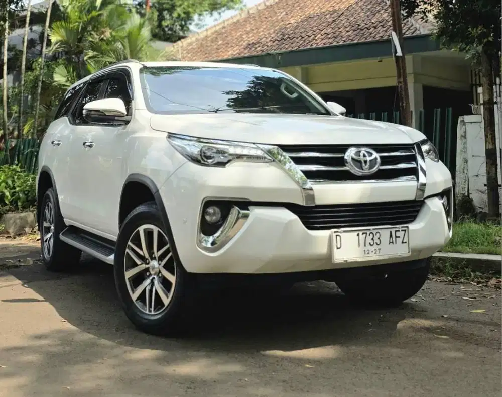 Toyota New FORTUNER VRZ 2.4 AT 2017 LowKM 45rb ISTIMEWA BANDUNG