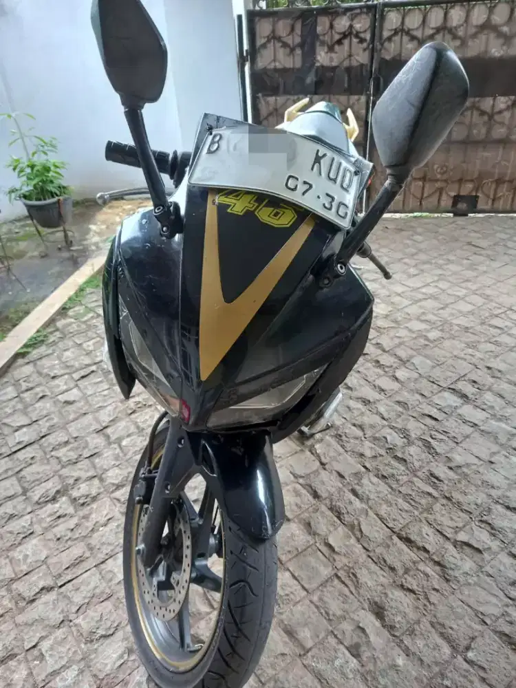 Honda CBR 150 Tahun 2015 Ss Lengkap Pajak Hidup Plat Panjang.