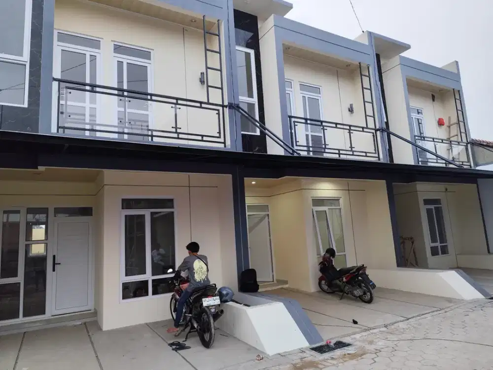 Rumah 2 lantai strategis dekat halte Transjakarta selangkah ke kampus