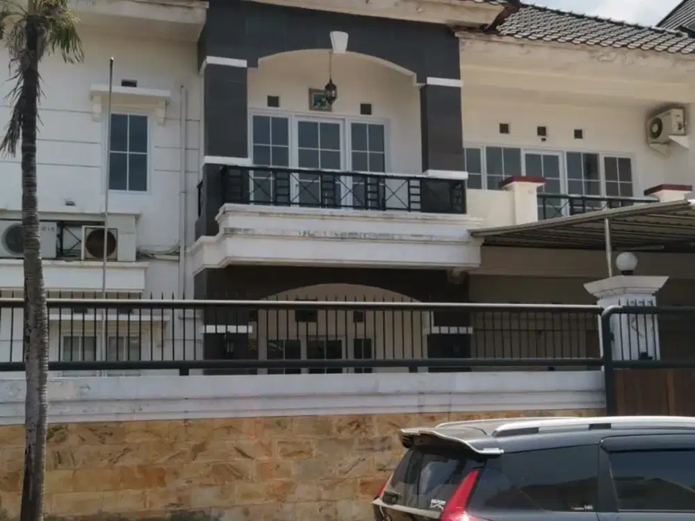 Hook 2 Lantai Ciamik Rumah Dian Istana Cluster Taman Ratu
