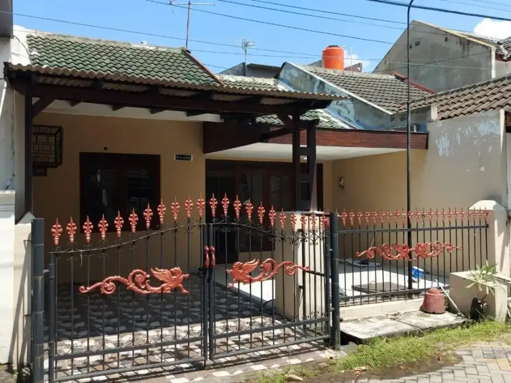 Bangunan Siap Huni Terawat Rumah Pondok Tjandra Indah, Sidoarjo