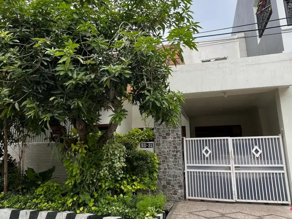 Strategis Surabaya Rumah Ketintang Permai