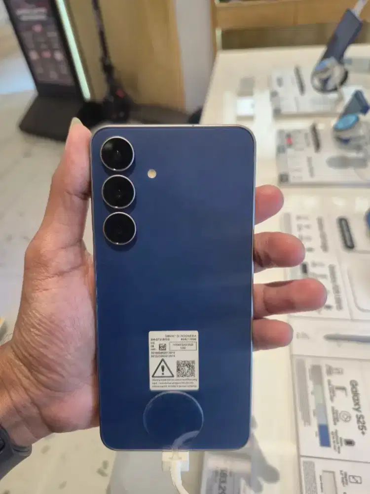 New arival samsung gaalxy s25 series