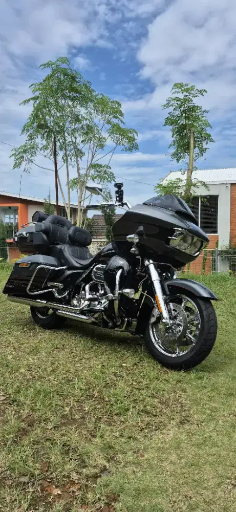 Harley Davidson ROAD GLIDE ULTRA CVO FLTRUSE, th 2016