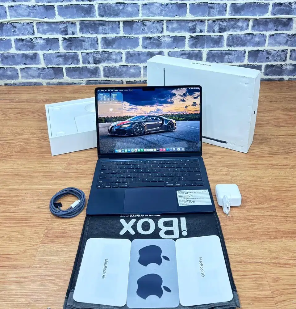 MacBook Air M3 13” 2024, Garangsi Pangjang