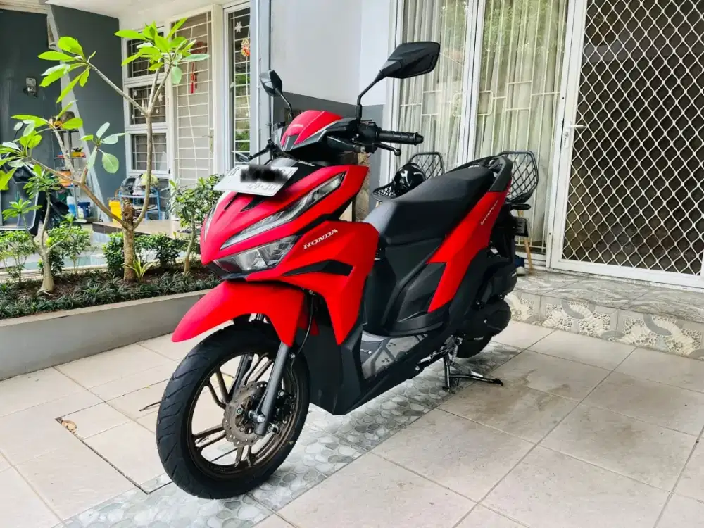 Km 600 Honda Vario 125 CBS ISS Keyless 1 Bulan Mulus 99% Seperti Baru