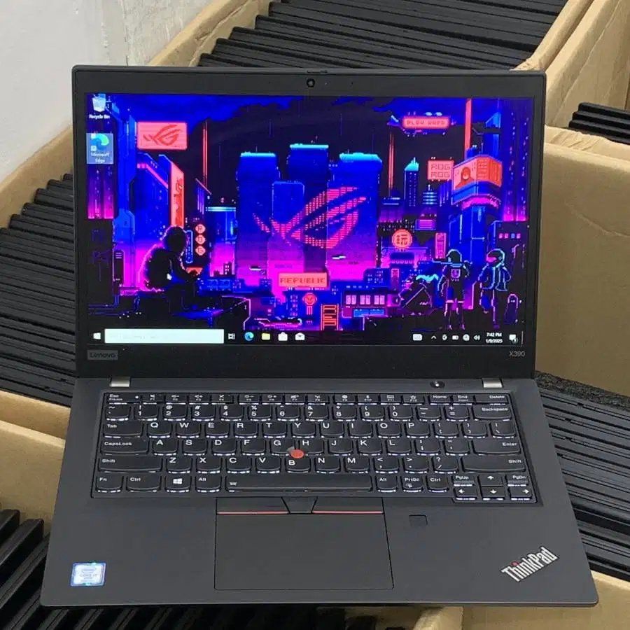 Lenovo Thinkpad X390 Touch Core i7 GEN8 RAM 16/256GB kuliah kerja