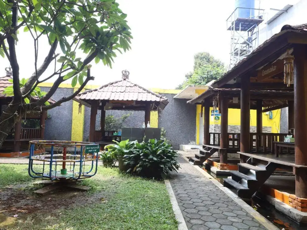 Jual ruang usaha ex.resto di  Jl.Tole Iskandar Depok