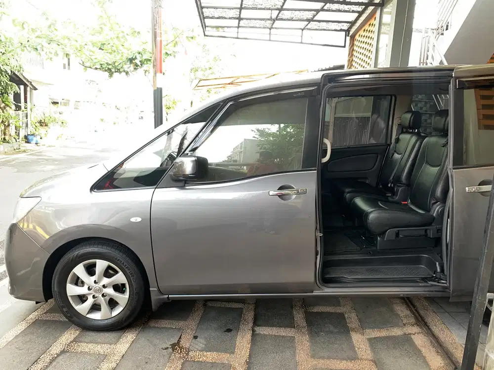 Nissan Serena 2013 Bensin