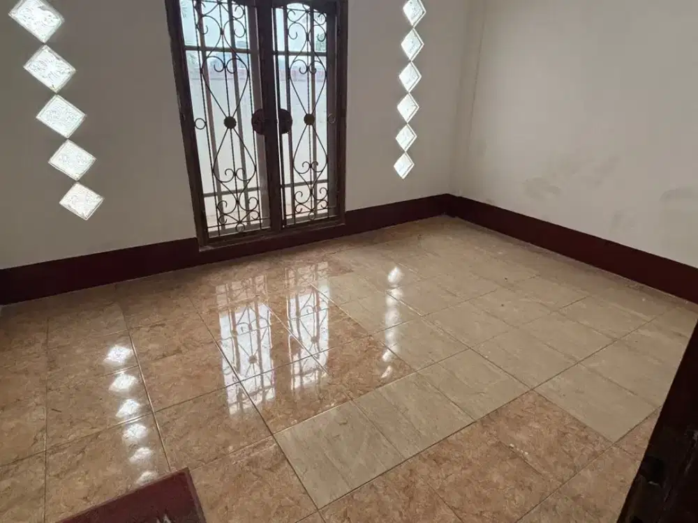 Dijual / Disewakan Ruko Permata Palem Cengkareng