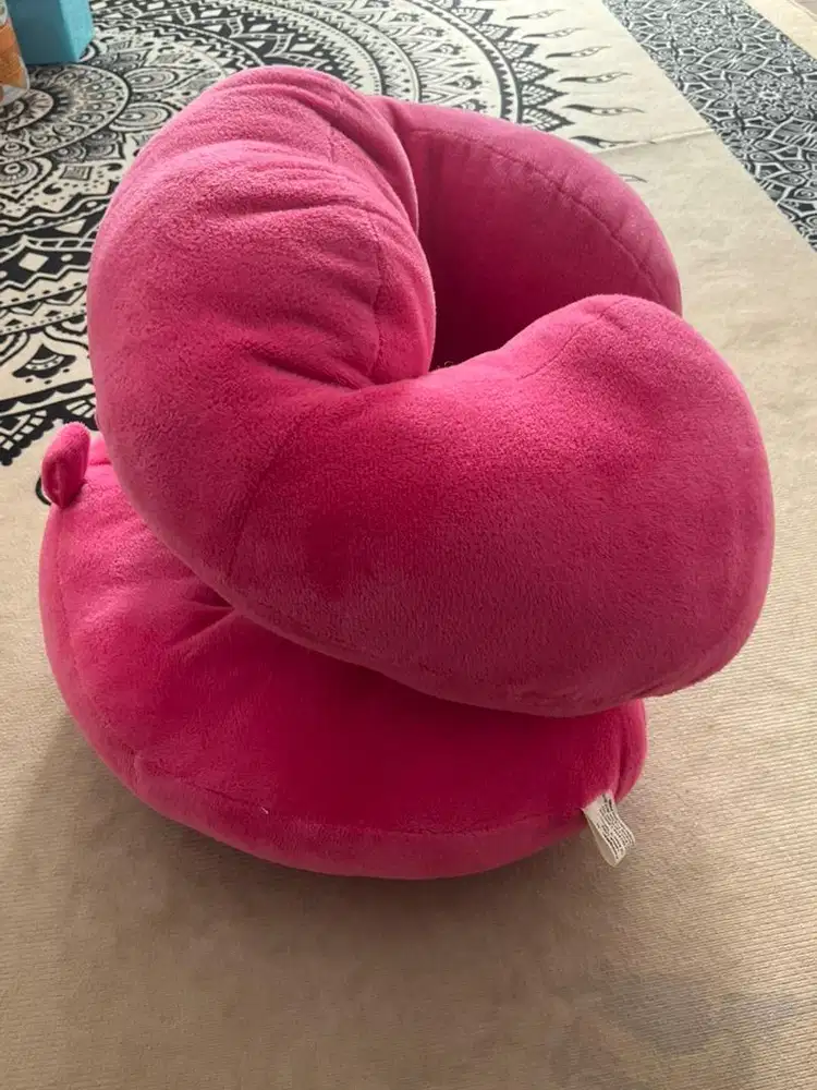 Bantal Leher cantik