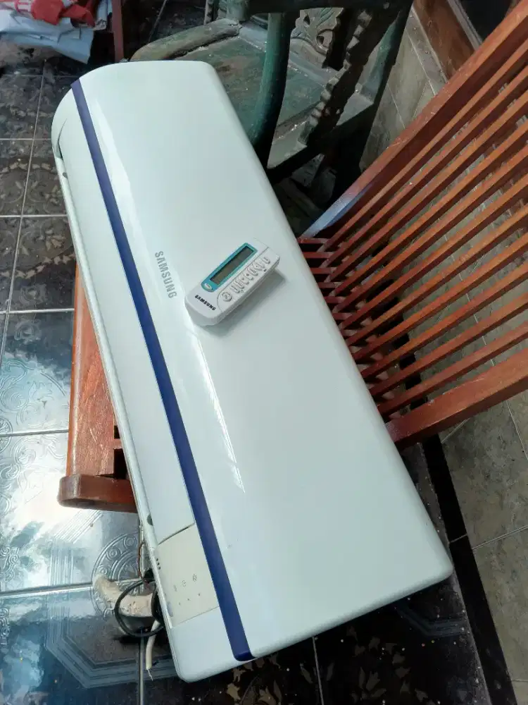 Indoor AC Samsung 1/2 PK