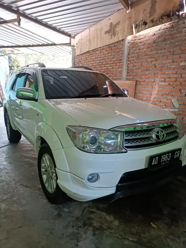 Dijual Toyota Fortuner TRD 2011
