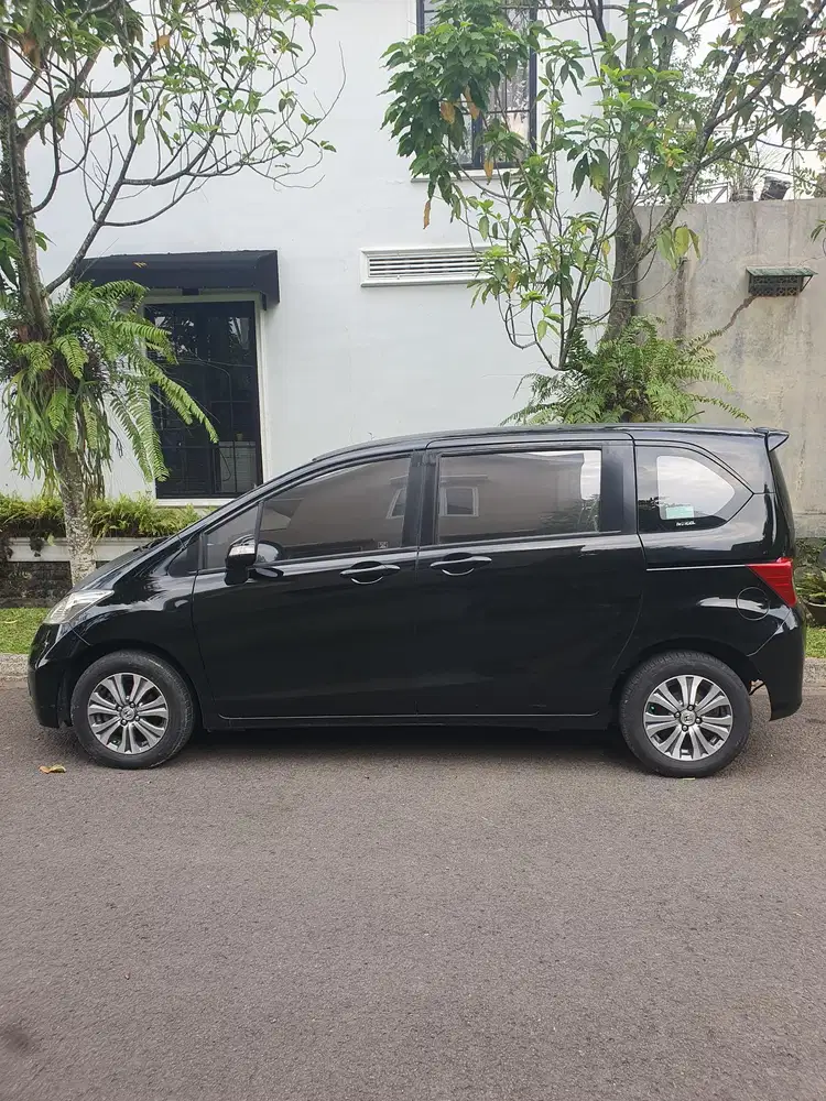 Honda Freed 2015 Bensin