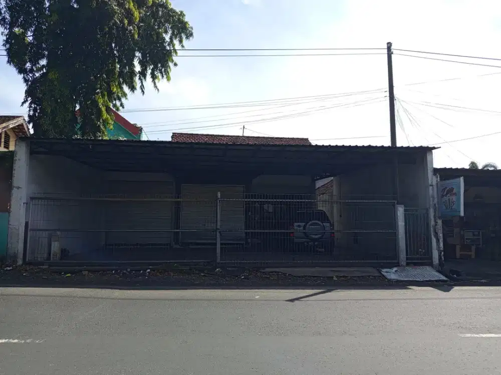 Sangat Siap dan cocok untuk Usaha di Lakarsantri  LT: 255,36m2 (11.4x2