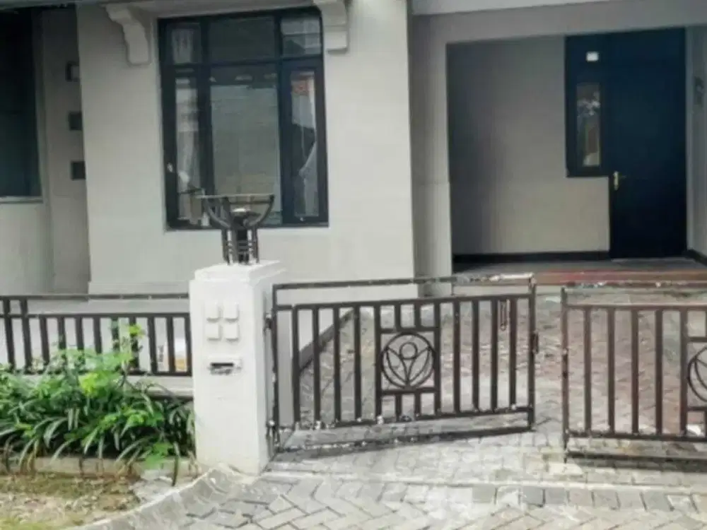 Siap Huni Rumah di Taman Puspa Raya Citraland Surabaya