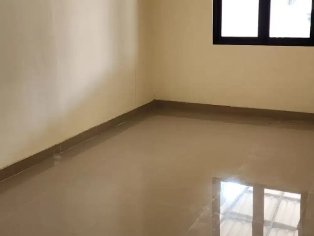 Rumah 3 Lantai Siap Huni di BSD Tangerang