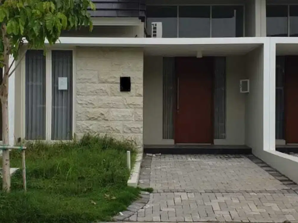 Dekat CLUB HOUSE Rumah North West Citraland, Furnish  Siap Huni