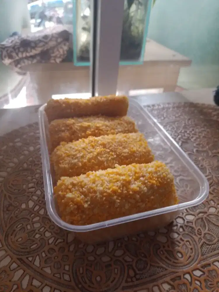 risol mayo telur
