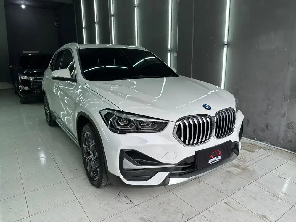 BMW X1 SDrive18i XLine 2019 GLA200 HRV YARIS CROSS XPANDER CROSS