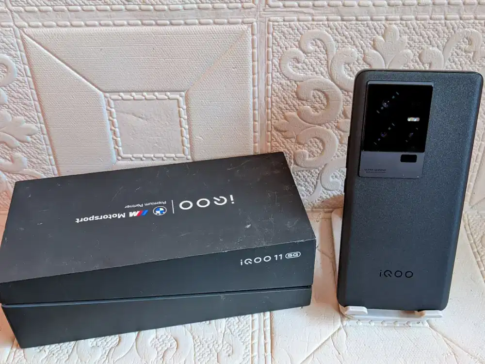 Iqoo 11 16/256 GB