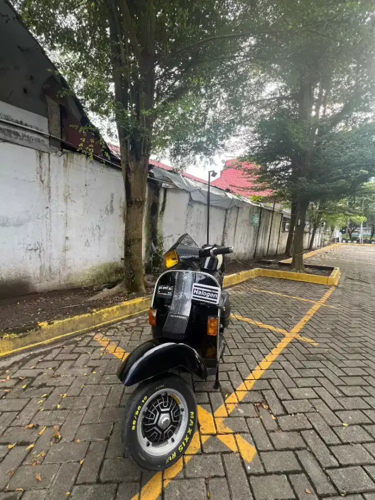 Vespa Excel 150