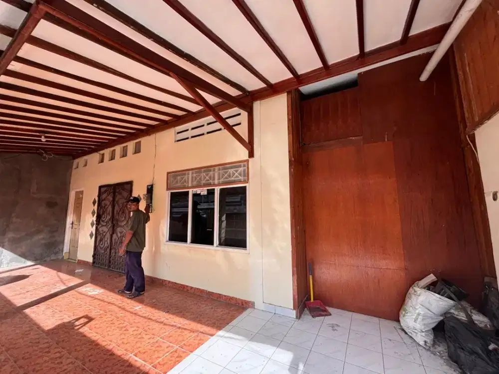 Di sewa rumah di kawasan Tebet  jalan 2 mobil