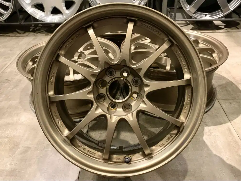 Velg Volkrays CE28N Japan, R-17, Lebar 7.5 - 8.5, PCD 4 x 100
