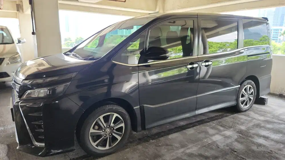 Toyota Voxy 2018 Bensin