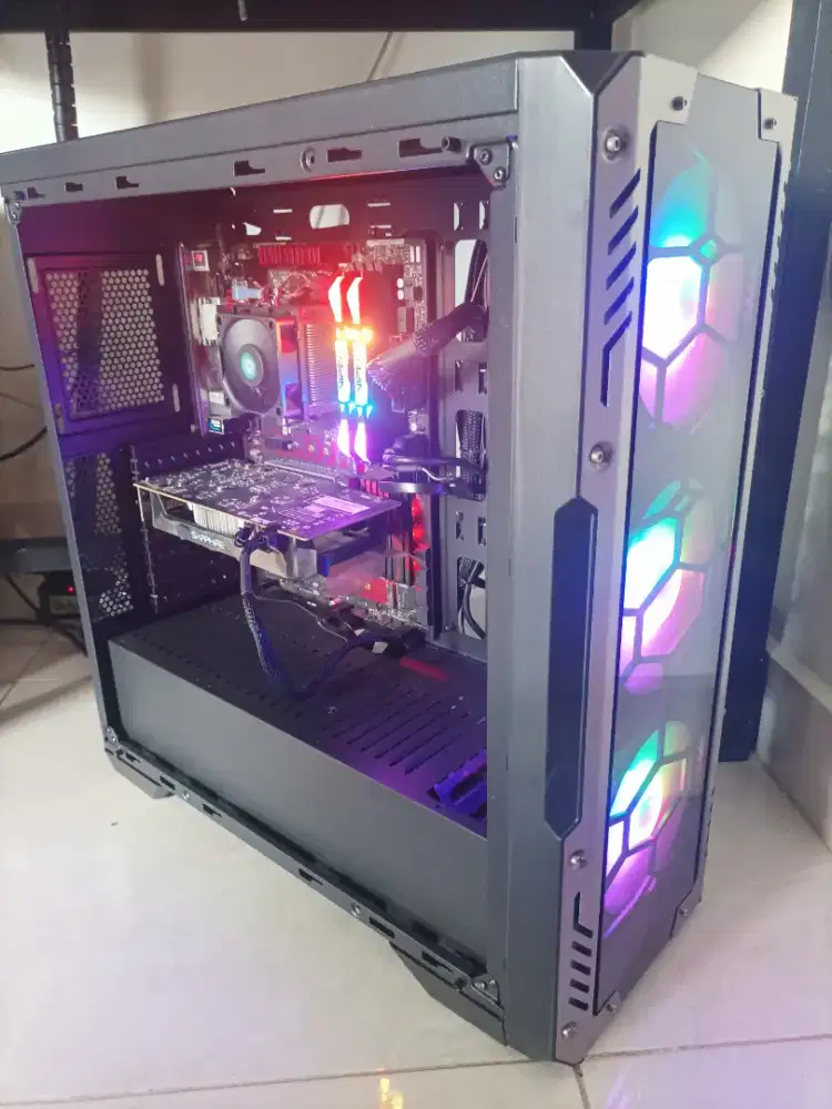 PC AMD RYZEN 5 5500 VGA SAPPHIRE RX 560 4GB RAM 16GB RGB
