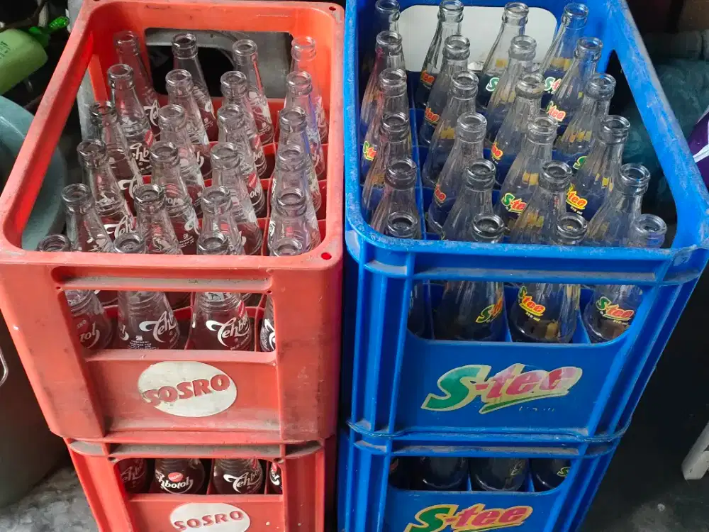 Dijual Kerat/Krat Teh Botol Sosro & S-Tee + Botol Beling Kosong