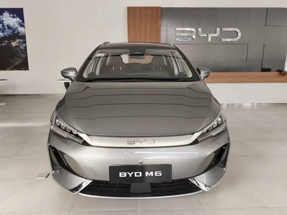 [Mobil Baru] BYD M6 BARU