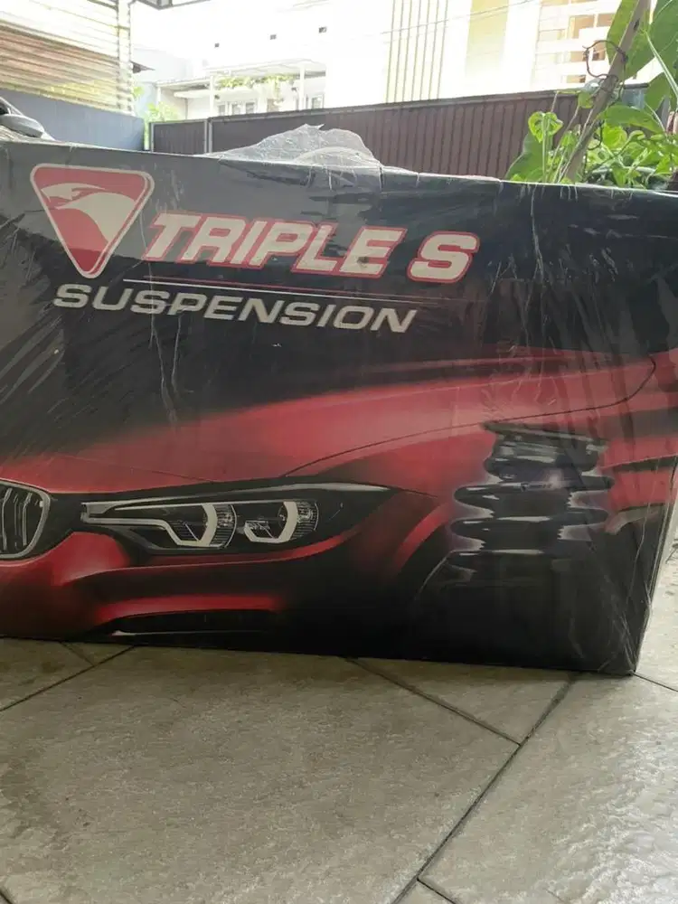 Lowering Kit Triple S (Innova Bensin)
