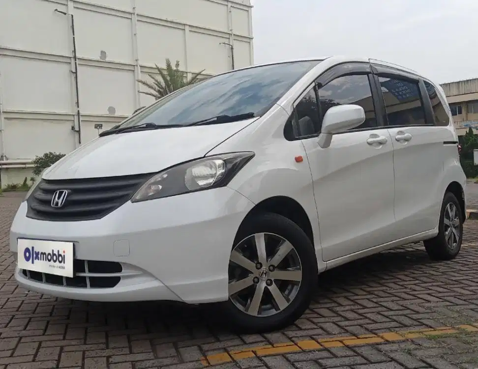 TDP 6,JT Honda Freed 1.5 S Bensin-AT Putih 2012
