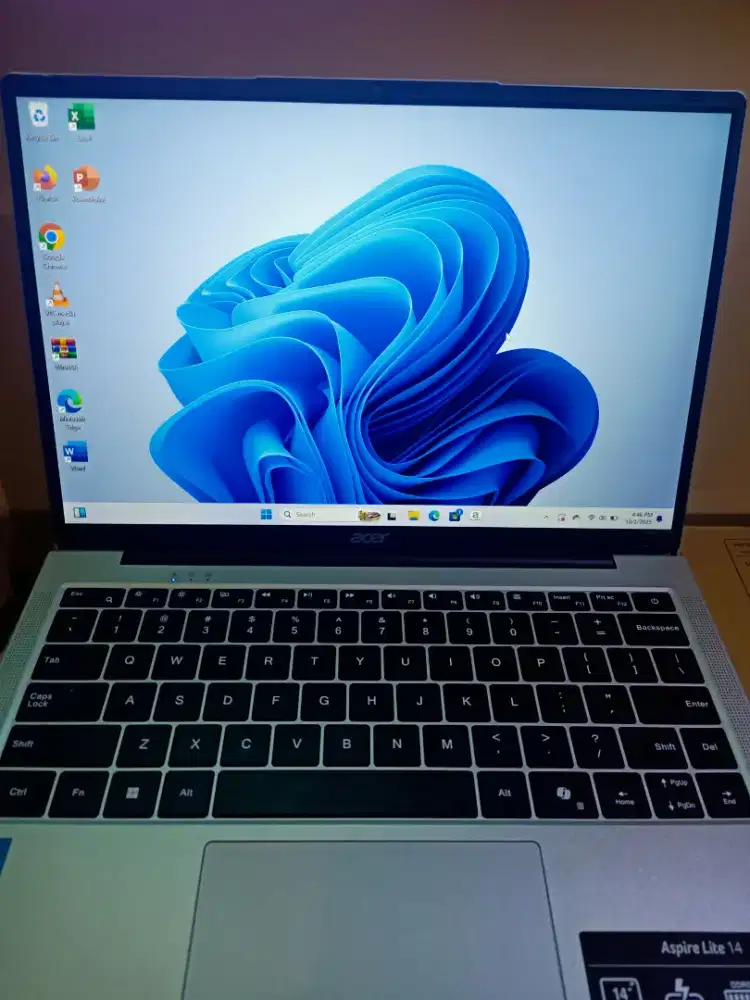 Laptop Acer Aspire AL 14-31P RAM 8GB SSD 512GB Fullset Kayak Baru