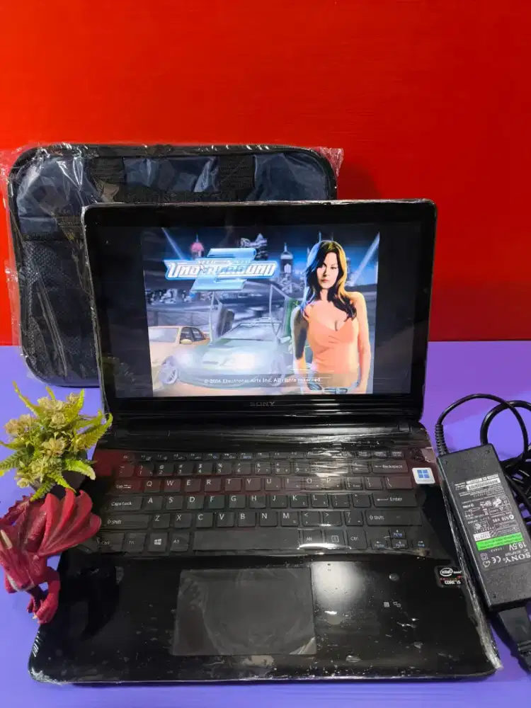 Sony Vaio Touchscreen RAM 8GB SSD Siap Pakai