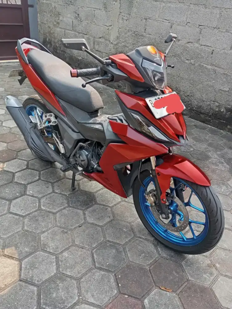 Dijual Supra GTR th 2018 kumplit segel manteppp