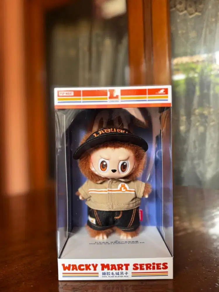 Labubu wacky mart series original 100%