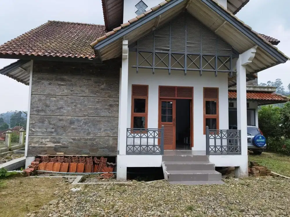 Dijual Rumah / Vila Ciwidey, View Gunung dan Kebun