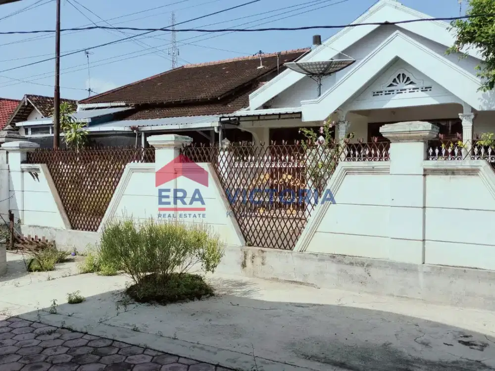 DIJUAL Cepat 2 Rumah Siap Huni + Tanah di Lokasi Strategis Kertosono